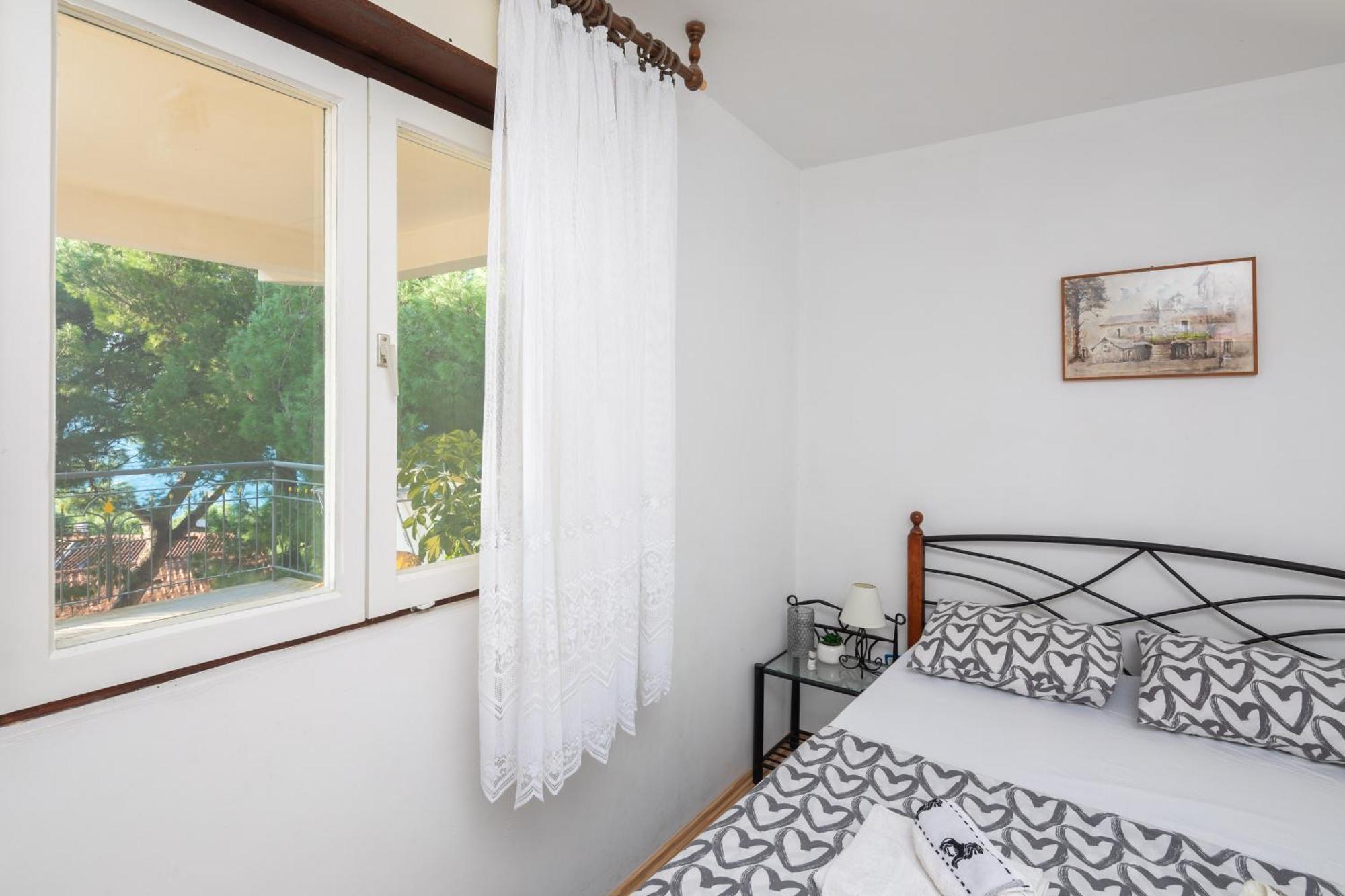 Urban Edge - Beach Apartments Omis Exterior photo