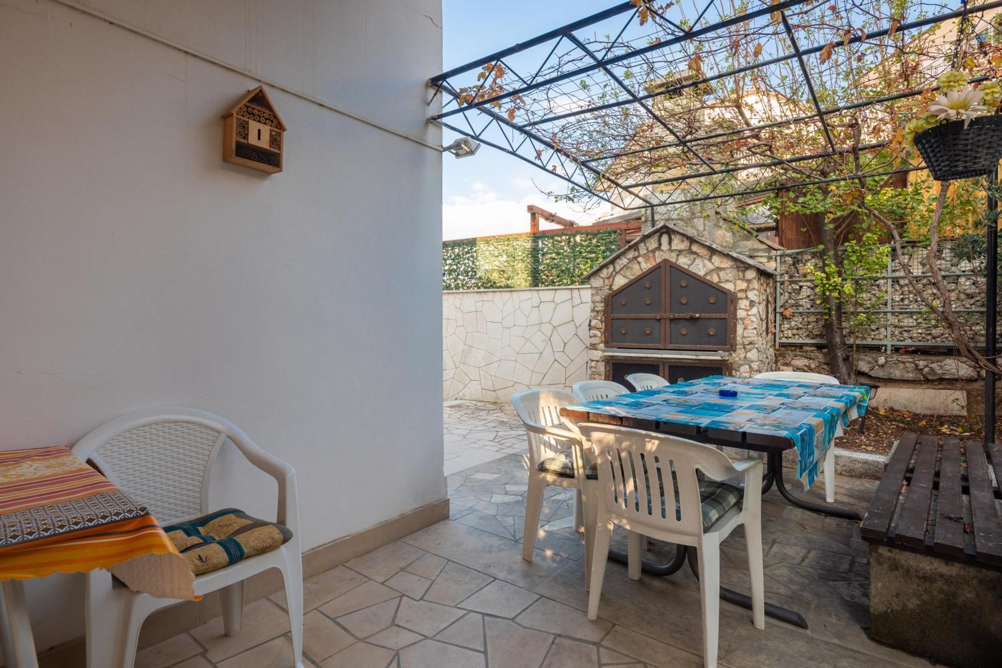 Urban Edge - Beach Apartments Omis Exterior photo