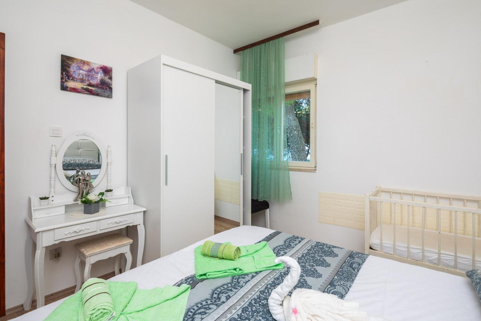 Urban Edge - Beach Apartments Omis Exterior photo
