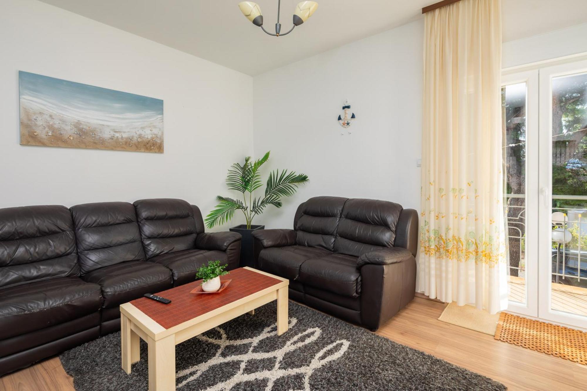 Urban Edge - Beach Apartments Omis Exterior photo