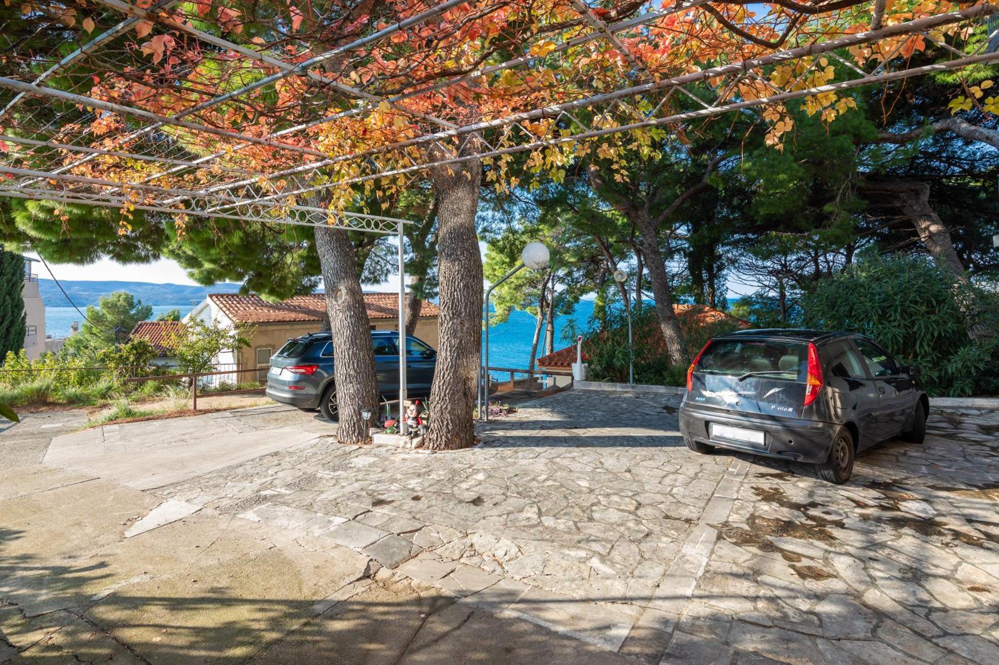Urban Edge - Beach Apartments Omis Exterior photo