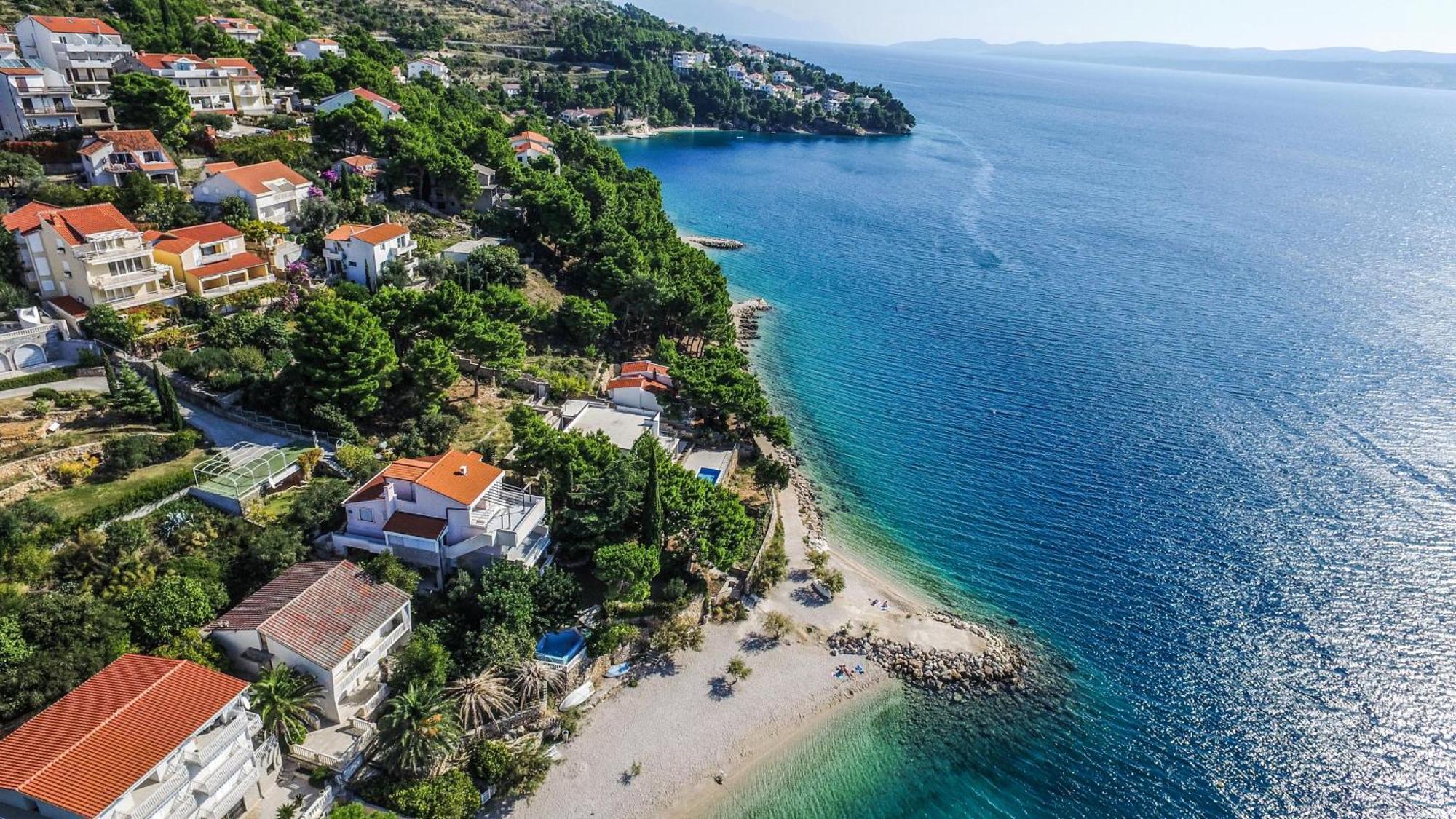 Urban Edge - Beach Apartments Omis Exterior photo