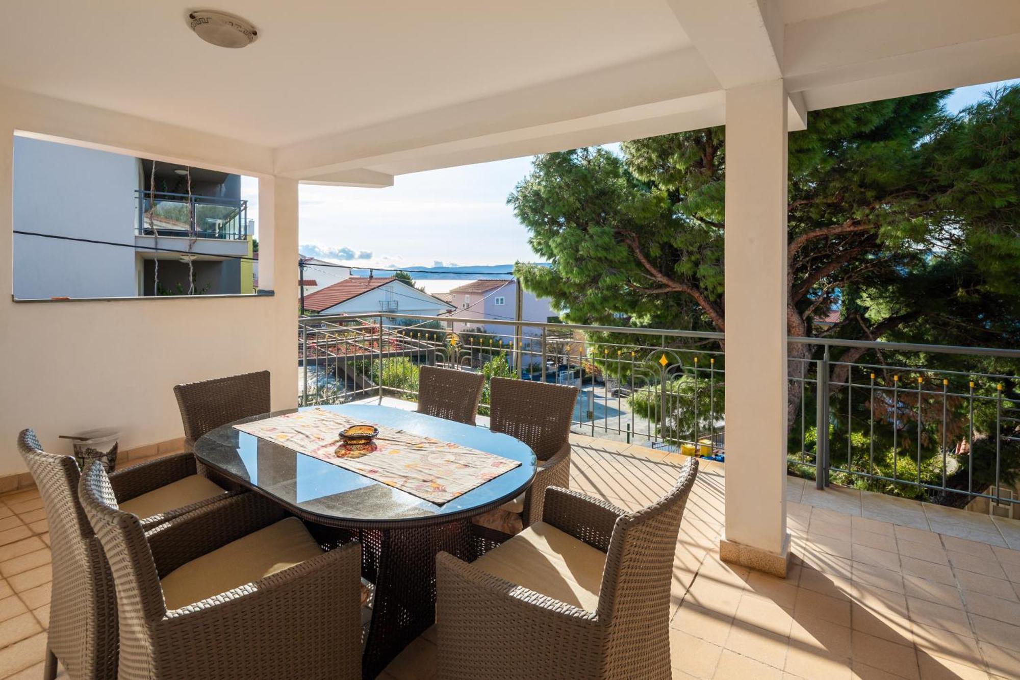 Urban Edge - Beach Apartments Omis Exterior photo